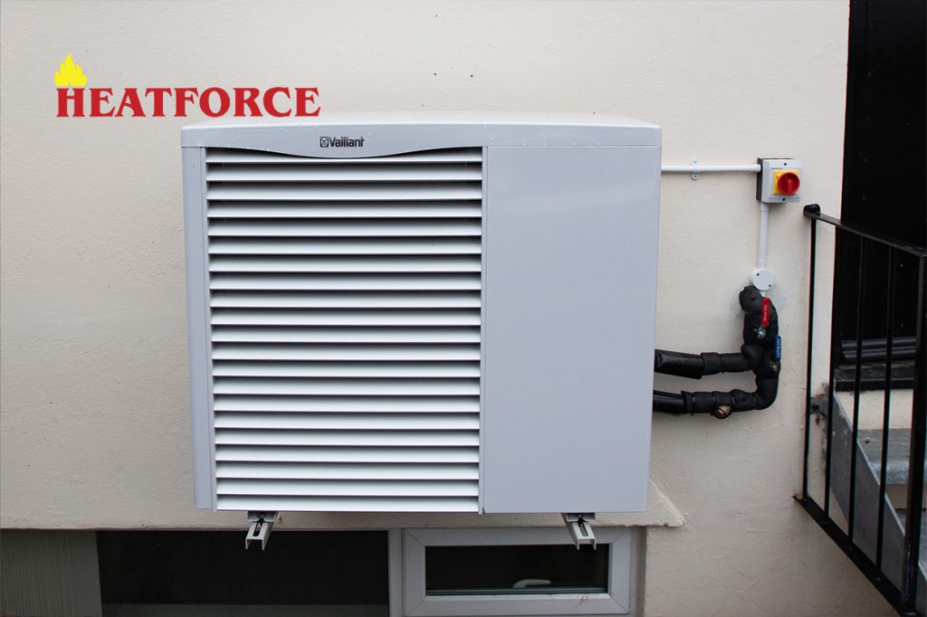 RC27 11kW Vaillant aroTHERM Heat Pump
